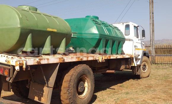 Buy Used Volvo F4 White Truck in Mbabane in Manzini Buy Used Volvo F4 White Truck in Mbabane in Manzini