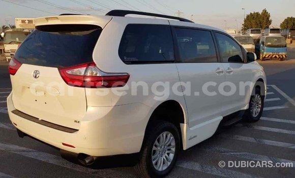 Buy Import Toyota Sienna White Car in Import - Dubai in Hhohho Buy Import Toyota Sienna White Car in Import - Dubai in Hhohho
