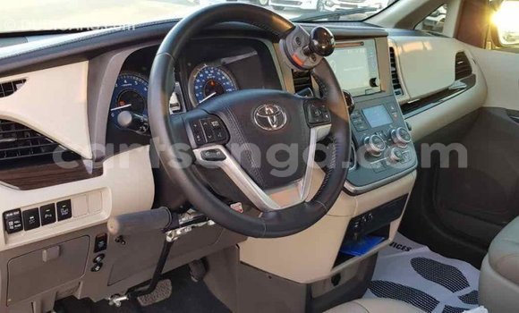 Buy Import Toyota Sienna White Car in Import - Dubai in Hhohho Buy Import Toyota Sienna White Car in Import - Dubai in Hhohho