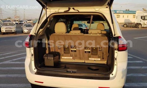 Buy Import Toyota Sienna White Car in Import - Dubai in Hhohho Buy Import Toyota Sienna White Car in Import - Dubai in Hhohho