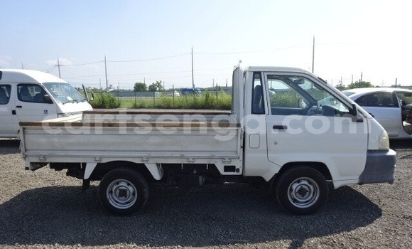 Acheter Occasion Voiture Mazda Bongo Blanc à Big Bend, Lubombo District Acheter Occasion Voiture Mazda Bongo Blanc à Big Bend, Lubombo District