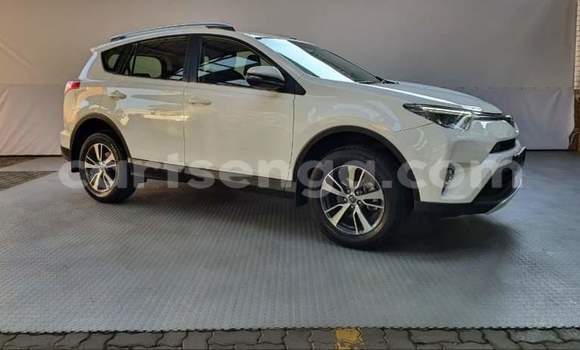 Acheter Occasion Voiture Toyota RAV4 Blanc à Hluti, Shiselweni District