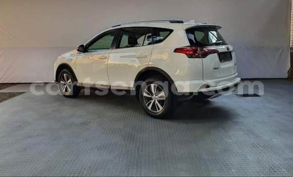 Acheter Occasion Voiture Toyota RAV4 Blanc à Hluti, Shiselweni District Acheter Occasion Voiture Toyota RAV4 Blanc à Hluti, Shiselweni District