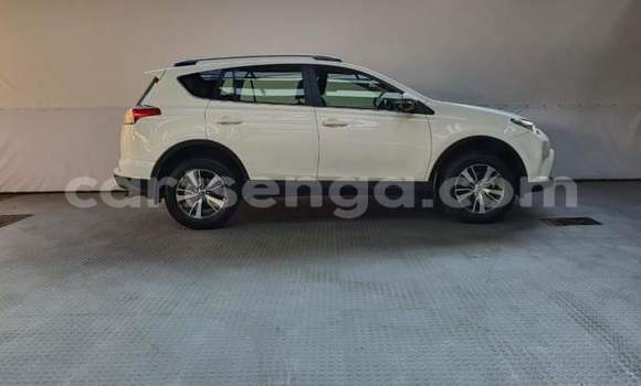 Acheter Occasion Voiture Toyota RAV4 Blanc à Hluti, Shiselweni District Acheter Occasion Voiture Toyota RAV4 Blanc à Hluti, Shiselweni District