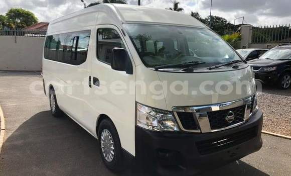 Buy Used Nissan NV350 Caravan White Car in Kwaluseni in Manzini Buy Used Nissan NV350 Caravan White Car in Kwaluseni in Manzini