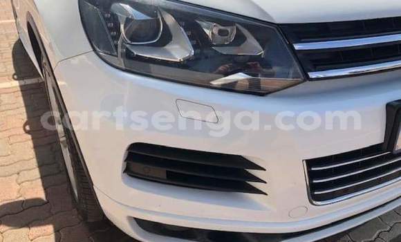 Buy Used Volkswagen Touareg White Car in Mbabane in Manzini Buy Used Volkswagen Touareg White Car in Mbabane in Manzini