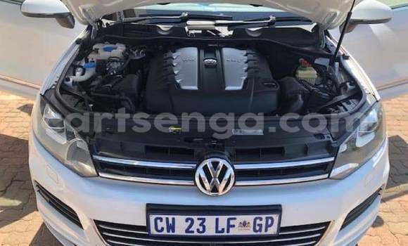 Buy Used Volkswagen Touareg White Car in Mbabane in Manzini Buy Used Volkswagen Touareg White Car in Mbabane in Manzini