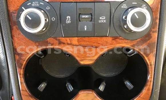 Buy Used Volkswagen Touareg White Car in Mbabane in Manzini Buy Used Volkswagen Touareg White Car in Mbabane in Manzini