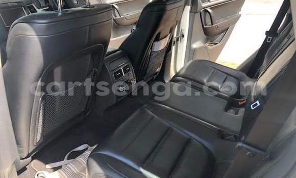 Buy Used Volkswagen Touareg White Car in Mbabane in Manzini Buy Used Volkswagen Touareg White Car in Mbabane in Manzini