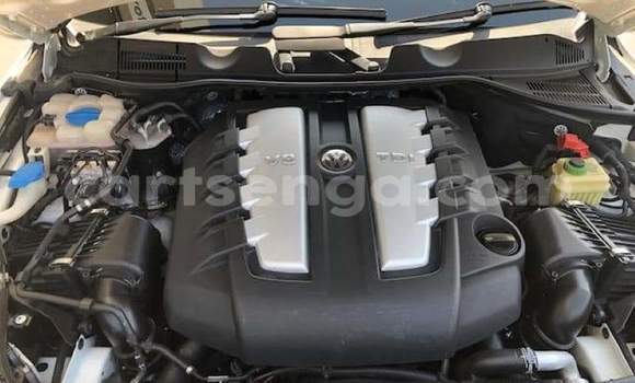 Buy Used Volkswagen Touareg White Car in Mbabane in Manzini Buy Used Volkswagen Touareg White Car in Mbabane in Manzini