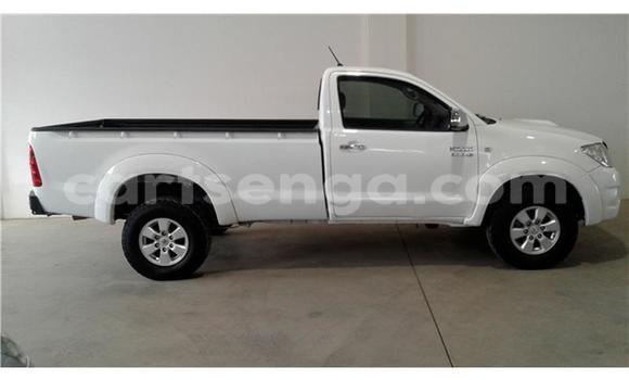 Buy Used Toyota Hilux White Car in Manzini in Manzini Buy Used Toyota Hilux White Car in Manzini in Manzini