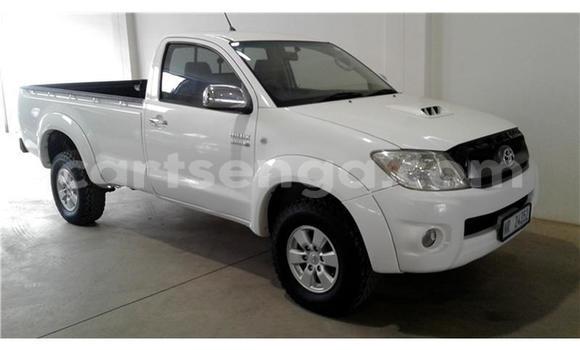 Buy Used Toyota Hilux White Car in Manzini in Manzini Buy Used Toyota Hilux White Car in Manzini in Manzini
