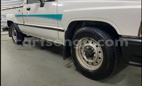 Nunua Ilio tumika Toyota Hilux White Gari ndani ya Big Bend nchini Wilaya ya Lubombo Nunua Ilio tumika Toyota Hilux White Gari ndani ya Big Bend nchini Wilaya ya Lubombo