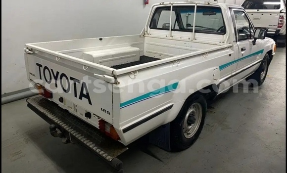 Nunua Ilio tumika Toyota Hilux White Gari ndani ya Big Bend nchini Wilaya ya Lubombo Nunua Ilio tumika Toyota Hilux White Gari ndani ya Big Bend nchini Wilaya ya Lubombo