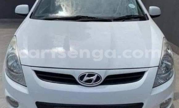 Nunua Ilio tumika Hyundai i20 White Gari ndani ya Ezulwini nchini Hhohho Nunua Ilio tumika Hyundai i20 White Gari ndani ya Ezulwini nchini Hhohho