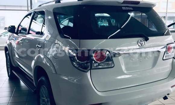 Buy Used Toyota Fortuner White Car in Big Bend in Lubombo District Buy Used Toyota Fortuner White Car in Big Bend in Lubombo District