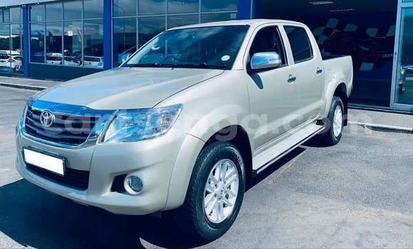 Buy Used Toyota Hilux Silver Car in Big Bend in Lubombo District Buy Used Toyota Hilux Silver Car in Big Bend in Lubombo District