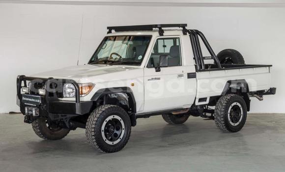 Acheter Occasion Voiture Toyota Land Cruiser Blanc à Ezulwini, Hhohho Acheter Occasion Voiture Toyota Land Cruiser Blanc à Ezulwini, Hhohho