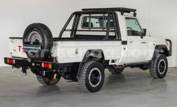 Acheter Occasion Voiture Toyota Land Cruiser Blanc à Ezulwini, Hhohho Acheter Occasion Voiture Toyota Land Cruiser Blanc à Ezulwini, Hhohho