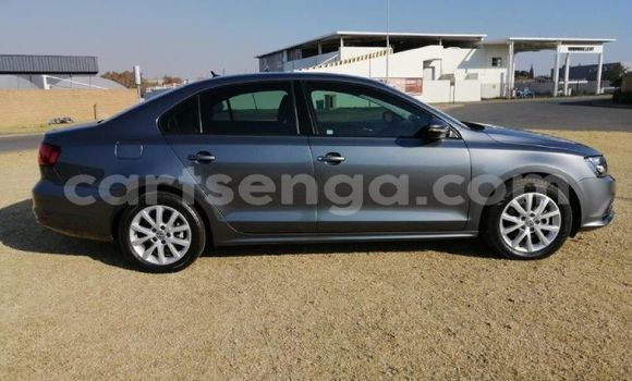 Buy Used Volkswagen Jetta Silver Car in Ezulwini in Hhohho Buy Used Volkswagen Jetta Silver Car in Ezulwini in Hhohho