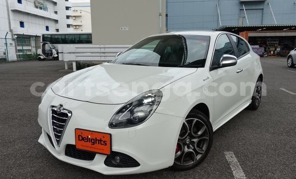 Nunua Ilio tumika Alfa Romeo Alfasud White Gari ndani ya Ezulwini nchini Hhohho Nunua Ilio tumika Alfa Romeo Alfasud White Gari ndani ya Ezulwini nchini Hhohho