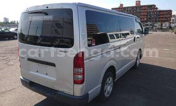 Nunua Ilio tumika Toyota Hiace Silver Gari ndani ya Ezulwini nchini Hhohho