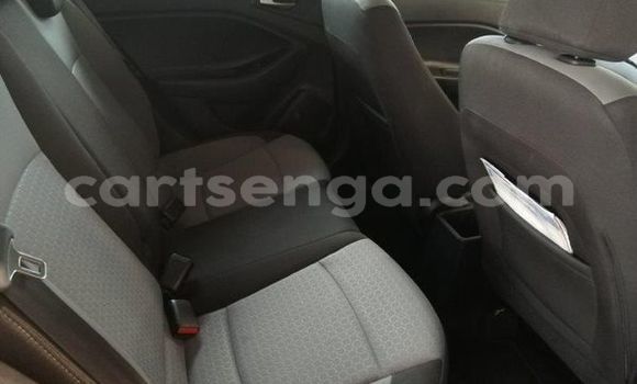 Acheter Occasion Voiture Hyundai i20 Rouge à Hlatikulu, Shiselweni District Acheter Occasion Voiture Hyundai i20 Rouge à Hlatikulu, Shiselweni District