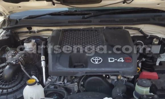 Buy Used Toyota Fortuner White Car in Bulembu in Hhohho Buy Used Toyota Fortuner White Car in Bulembu in Hhohho