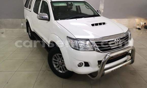 Nunua Ilio tumika Toyota Hilux Silver Gari ndani ya Big Bend nchini Wilaya ya Lubombo Nunua Ilio tumika Toyota Hilux Silver Gari ndani ya Big Bend nchini Wilaya ya Lubombo