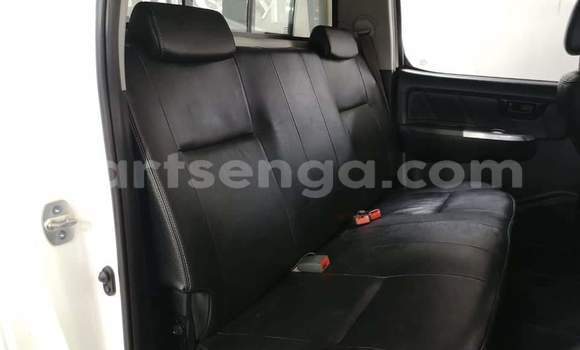 Buy Used Toyota Hilux Silver Car in Big Bend in Lubombo District Buy Used Toyota Hilux Silver Car in Big Bend in Lubombo District