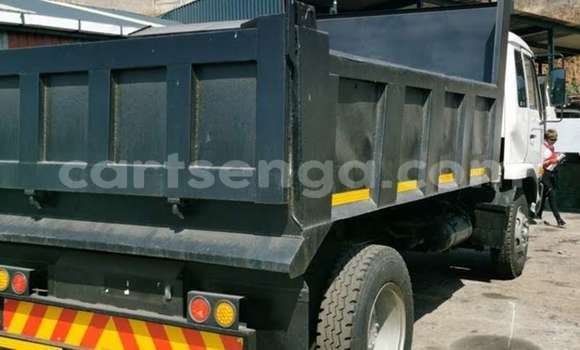 Nunua Ilio tumika Nissan UD Other Lori ndani ya Big Bend nchini Wilaya ya Lubombo Nunua Ilio tumika Nissan UD Other Lori ndani ya Big Bend nchini Wilaya ya Lubombo