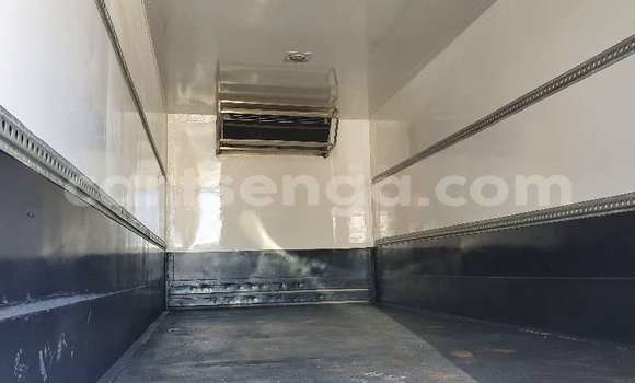 Acheter Occasion Utilitaire Nissan UD Blanc à Big Bend, Lubombo District Acheter Occasion Utilitaire Nissan UD Blanc à Big Bend, Lubombo District