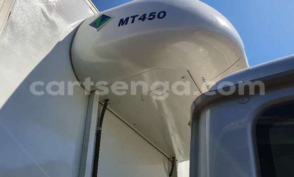 Acheter Occasion Utilitaire Nissan UD Blanc à Big Bend, Lubombo District Acheter Occasion Utilitaire Nissan UD Blanc à Big Bend, Lubombo District