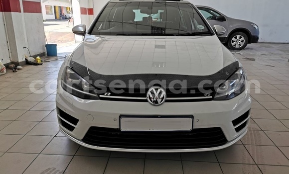 Nunua Ilio tumika Volkswagen Golf GTI White Gari ndani ya Bulembu nchini Hhohho Nunua Ilio tumika Volkswagen Golf GTI White Gari ndani ya Bulembu nchini Hhohho