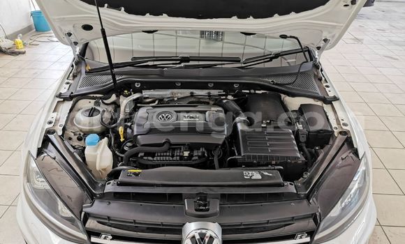 Nunua Ilio tumika Volkswagen Golf GTI White Gari ndani ya Bulembu nchini Hhohho Nunua Ilio tumika Volkswagen Golf GTI White Gari ndani ya Bulembu nchini Hhohho