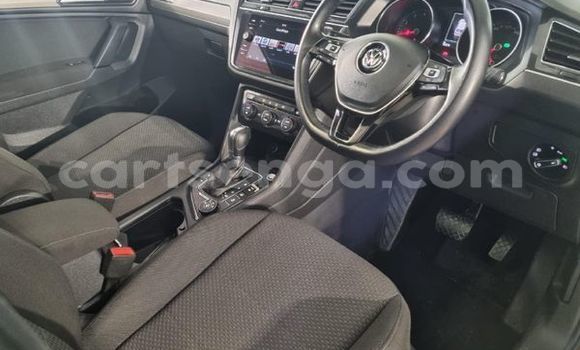 Acheter Occasion Voiture Volkswagen Tiguan Rouge à Bulembu, Hhohho Acheter Occasion Voiture Volkswagen Tiguan Rouge à Bulembu, Hhohho