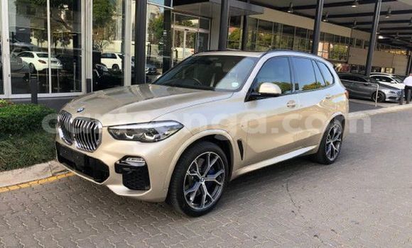 Nunua Ilio tumika BMW X5 M Silver Gari ndani ya Hlatikulu nchini Wilaya ya Shiselweni