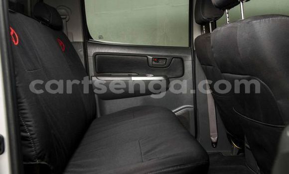 Acheter Occasion Voiture Toyota Hilux Gris à Hlatikulu, Shiselweni District Acheter Occasion Voiture Toyota Hilux Gris à Hlatikulu, Shiselweni District