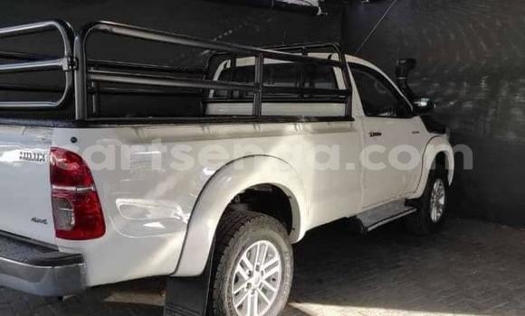 Acheter Occasion Voiture Toyota Hilux Blanc à Ngwenya, Hhohho Acheter Occasion Voiture Toyota Hilux Blanc à Ngwenya, Hhohho