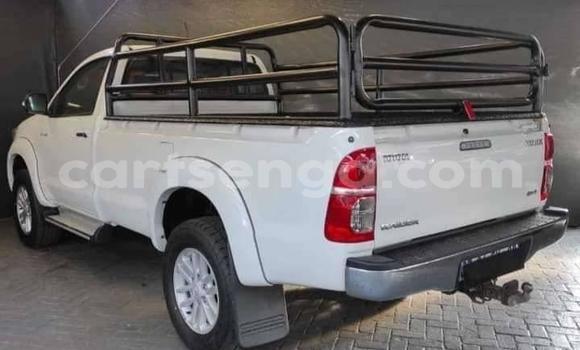 Acheter Occasion Voiture Toyota Hilux Blanc à Ngwenya, Hhohho Acheter Occasion Voiture Toyota Hilux Blanc à Ngwenya, Hhohho