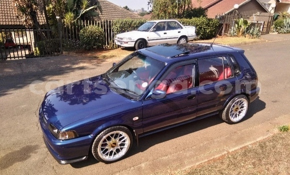 Nunua Ilio tumika Toyota Tacoma Blue Gari ndani ya Ezulwini nchini Hhohho Nunua Ilio tumika Toyota Tacoma Blue Gari ndani ya Ezulwini nchini Hhohho