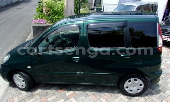 Acheter Occasion Voiture Toyota FunCargo Vert à Ezulwini, Hhohho Acheter Occasion Voiture Toyota FunCargo Vert à Ezulwini, Hhohho