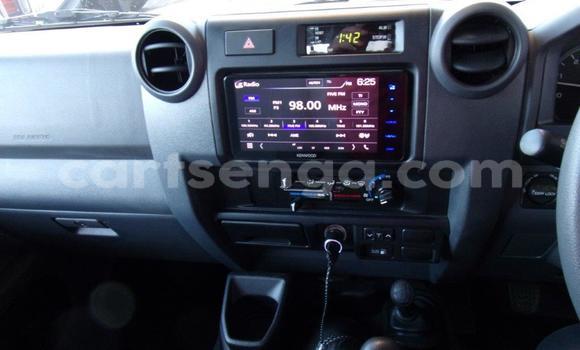 Buy Used Toyota Land Cruiser Beige Car in Ezulwini in Hhohho Buy Used Toyota Land Cruiser Beige Car in Ezulwini in Hhohho