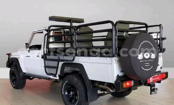 Buy Used Toyota Land Cruiser White Car in Mbabane in Manzini Buy Used Toyota Land Cruiser White Car in Mbabane in Manzini