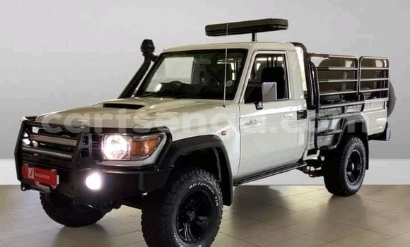Buy Used Toyota Land Cruiser White Car in Mbabane in Manzini Buy Used Toyota Land Cruiser White Car in Mbabane in Manzini