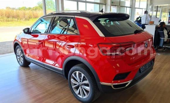 Acheter Occasion Voiture Volkswagen T-Roc Rouge à Mbabane, Manzini Acheter Occasion Voiture Volkswagen T-Roc Rouge à Mbabane, Manzini
