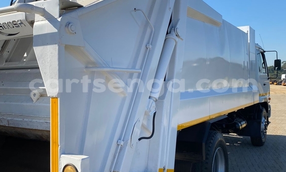 Buy Used Nissan UD White Truck in Mbabane in Manzini Buy Used Nissan UD White Truck in Mbabane in Manzini