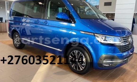Acheter Occasion Voiture Volkswagen Caravelle Bleu à Mbabane, Manzini Acheter Occasion Voiture Volkswagen Caravelle Bleu à Mbabane, Manzini