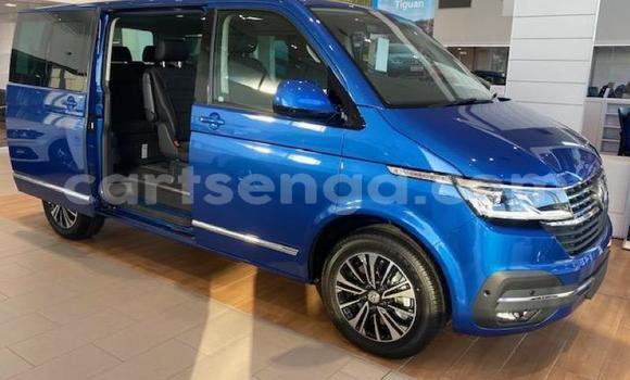 Acheter Occasion Voiture Volkswagen Caravelle Bleu à Mbabane, Manzini Acheter Occasion Voiture Volkswagen Caravelle Bleu à Mbabane, Manzini