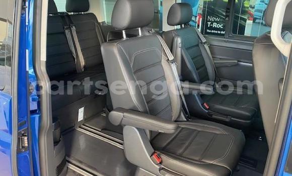 Acheter Occasion Voiture Volkswagen Caravelle Bleu à Mbabane, Manzini Acheter Occasion Voiture Volkswagen Caravelle Bleu à Mbabane, Manzini